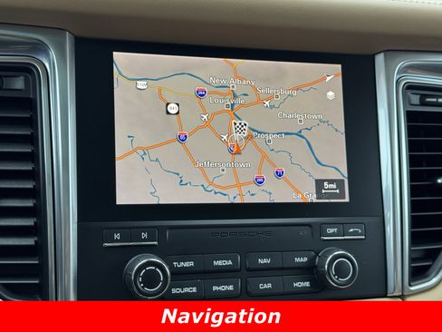 Used 2017 Porsche Macan S image 5