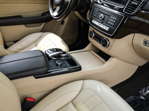 Used 2018 Mercedes-Benz GLE 350 w/ Premium 1 Package image 21