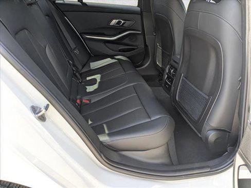 Used 2023 BMW 330i xDrive Sedan w/ Premium Package image 21