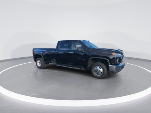 Used 2020 Chevrolet Silverado 3500 LTZ w/ LTZ Plus Package image 2