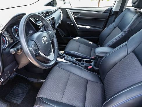 Used 2017 Toyota Corolla SE w/ SE Premium Package image 23