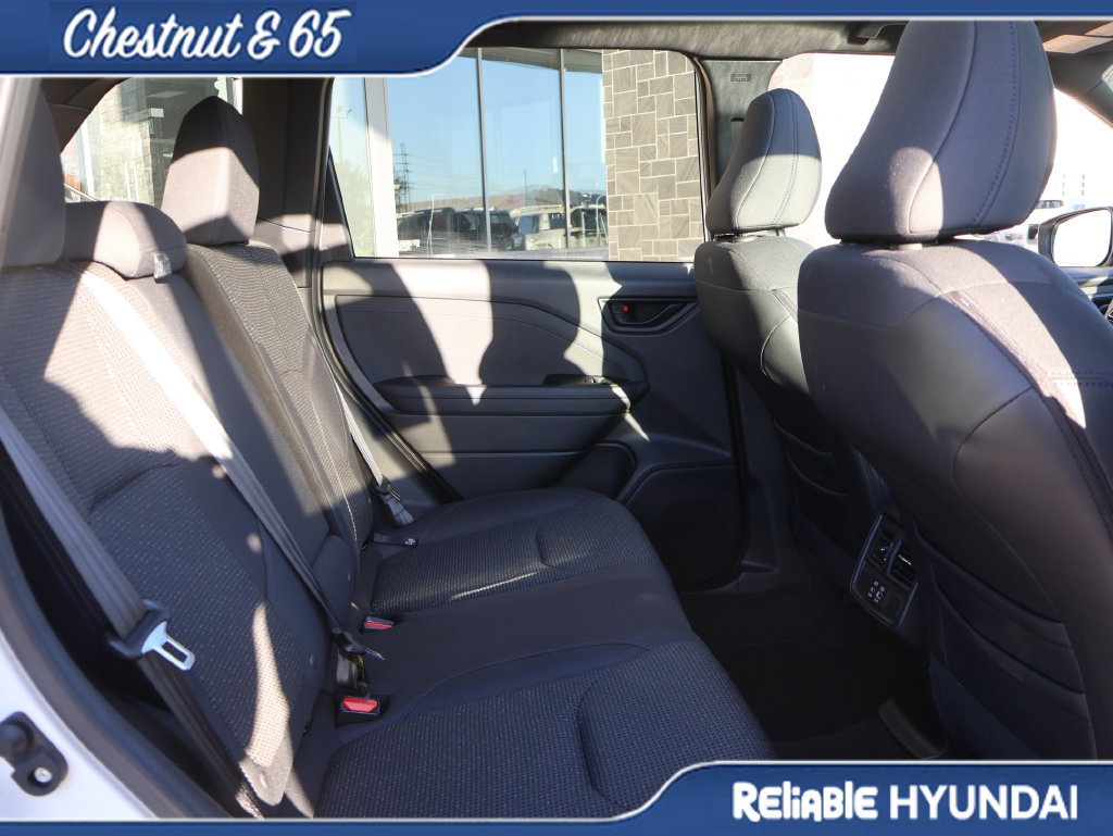 Used 2025 Subaru Forester Premium AWD/4WD image 12