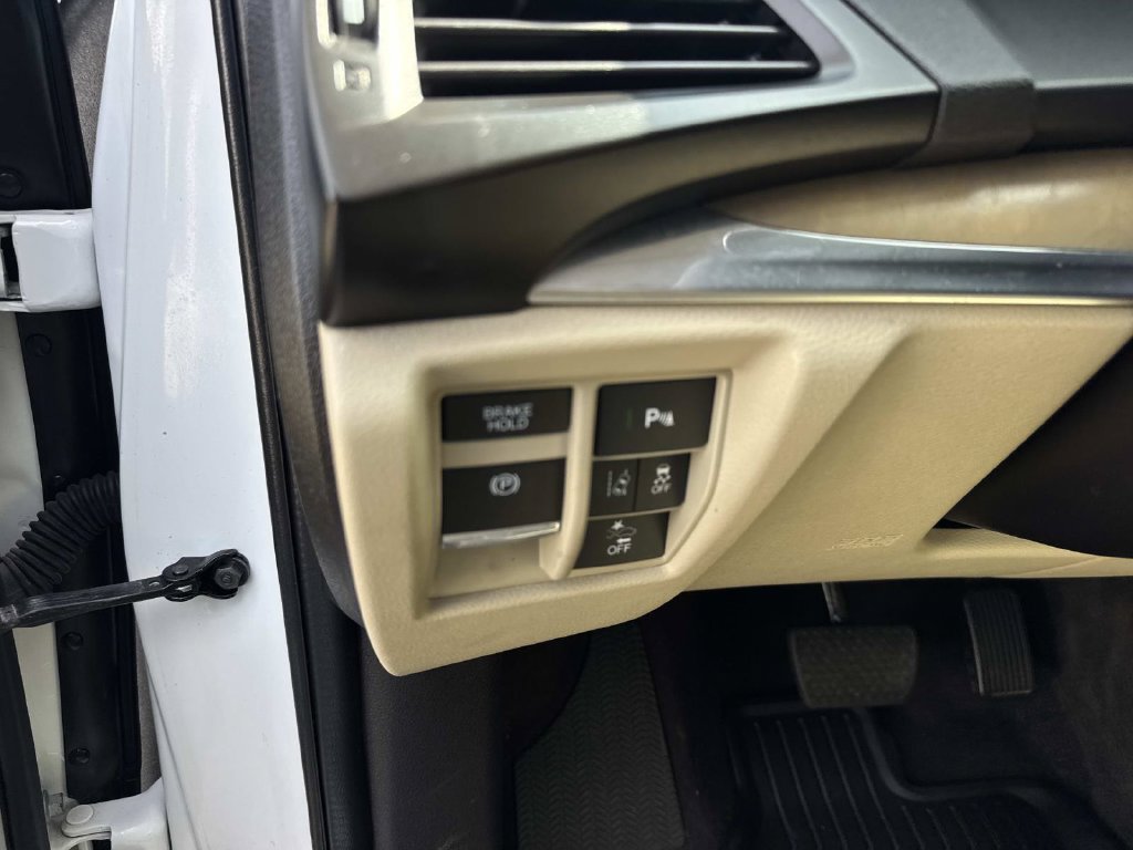 Used 2020 Acura MDX w/ Technology Package FWD image 21