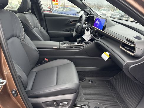 New 2025 Toyota Crown Signia Limited image 17