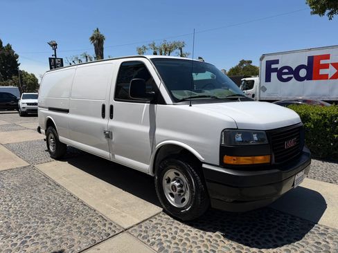 Used 2023 GMC Savana 2500 Extended w/ Driver Convenience Package RWD image 3