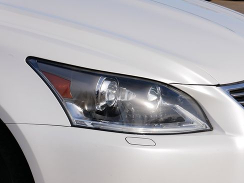 Used 2014 Lexus LS 460 AWD image 17