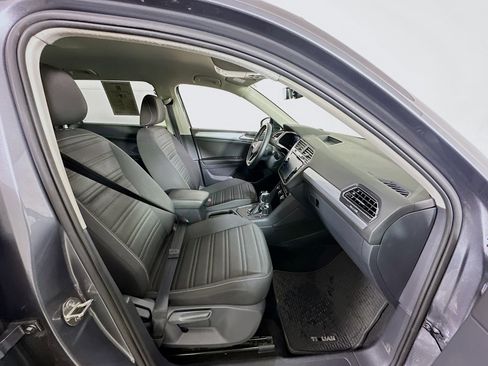 Used 2024 Volkswagen Tiguan S image 33