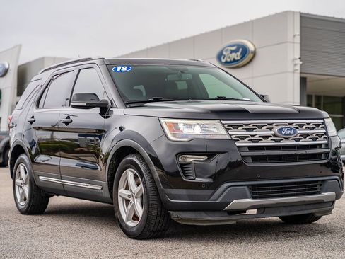 Certified 2018 Ford Explorer XLT w/ Equipment Group 202A image 1