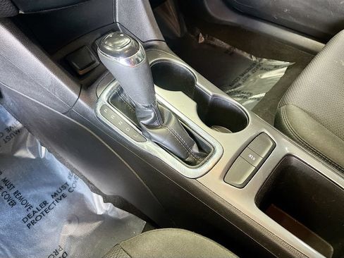 Used 2018 Chevrolet Cruze LT FWD image 16