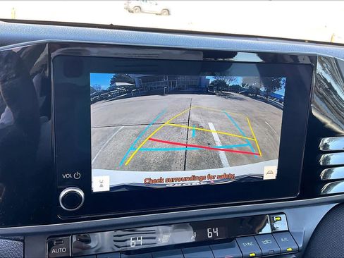 Used 2025 Toyota Camry LE image 24