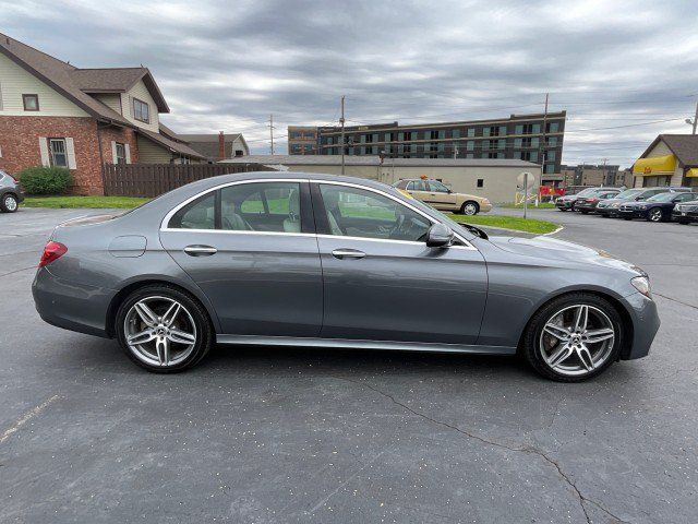 Used 2018 Mercedes-Benz E 300 4MATIC image 9