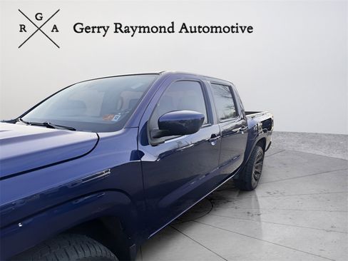 Used 2022 Nissan Frontier SV image 13