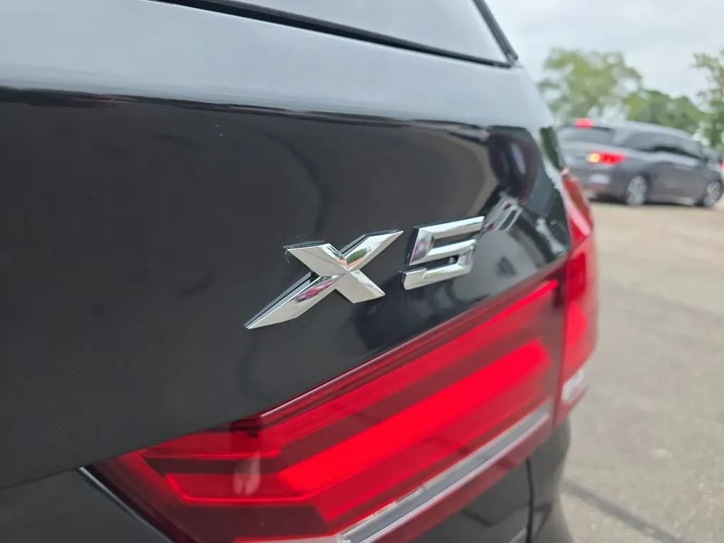 Used 2018 BMW X5 sDrive35i RWD image 11