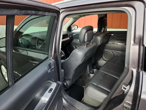 Used 2015 Jeep Compass High Altitude image 12