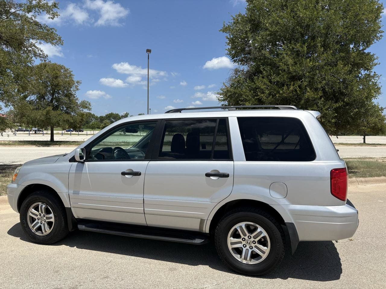 Used 2004 Honda Pilot EX image 18