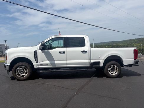 Certified 2025 Ford F250 XLT AWD/4WD image 2