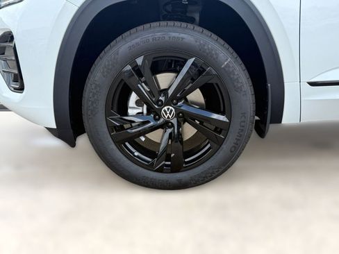 New 2026 Volkswagen Atlas Cross Sport SEL R-Line AWD/4WD image 10