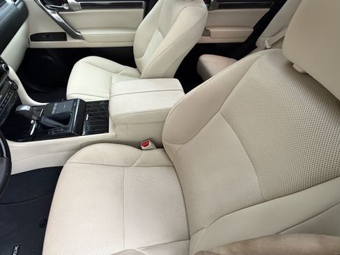 Used 2023 Lexus GX 460 Premium AWD/4WD image 16