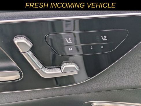 Used 2025 Mercedes-Benz GLC 350e 4MATIC w/ AMG Line image 16