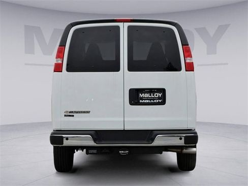 New 2024 Chevrolet Express 2500 image 4