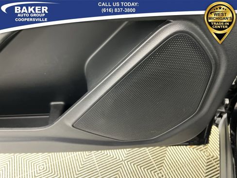 Used 2020 Ford Explorer Platinum w/ Premium Technology Package image 24