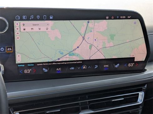 Used 2024 Chevrolet Traverse LT image 24