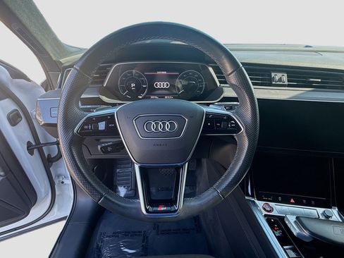 Used 2023 Audi e-tron S Premium Plus image 10