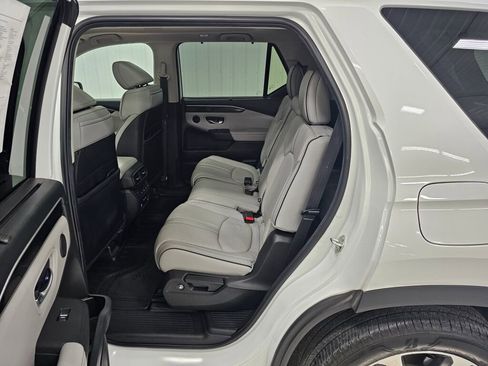 Certified 2024 Honda Pilot Elite image 3