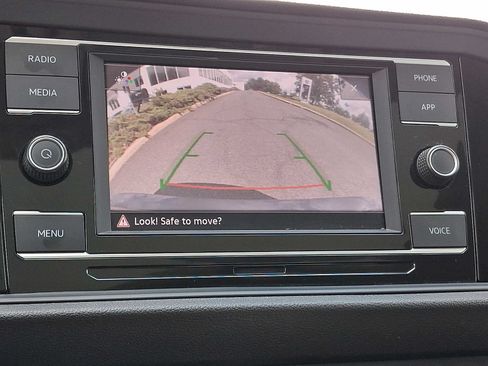 Certified 2023 Volkswagen Jetta SE FWD image 16