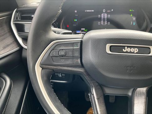 Used 2023 Jeep Grand Cherokee 4WD 4xe image 23