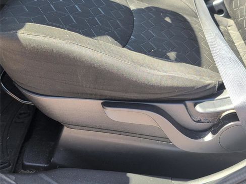 Used 2022 Mitsubishi Outlander Sport ES FWD image 13