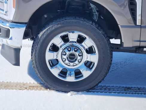 Used 2023 Ford F350 Lariat w/ Lariat Ultimate Package image 11