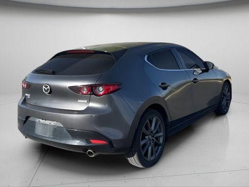 Used 2021 MAZDA MAZDA3 s image 4