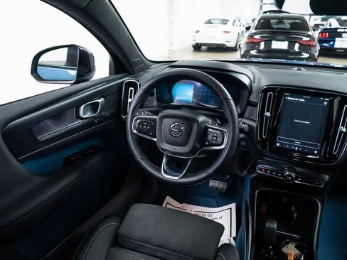 Used 2023 Volvo C40 P8 Recharge Plus w/ Climate Package image 10