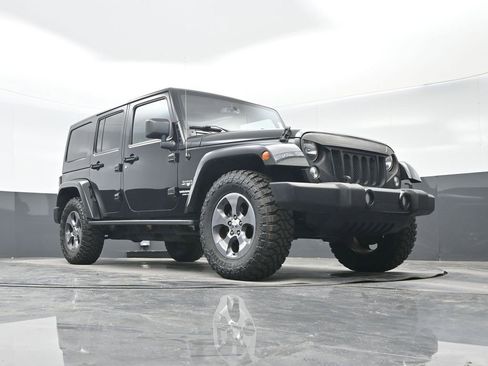 Used 2016 Jeep Wrangler Unlimited Sahara w/ Max Tow Package image 33