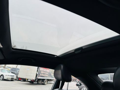 Used 2013 Volkswagen Beetle 2.5 image 36