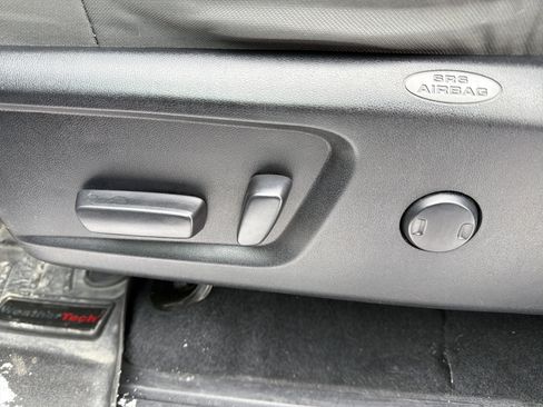 Certified 2020 Toyota Tundra SR5 image 9