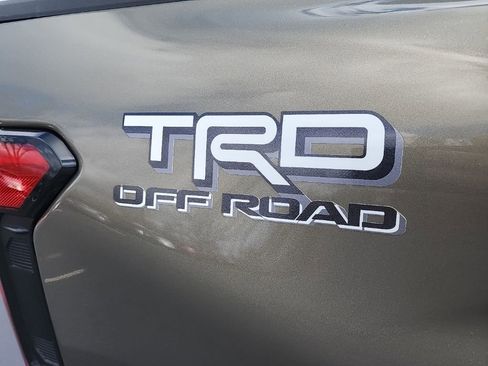 Used 2025 Toyota Tacoma TRD Off-Road image 10