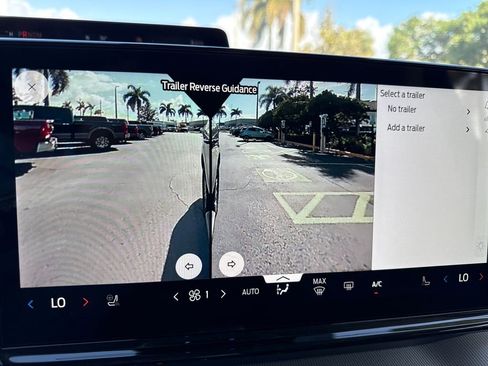 New 2026 Ford Expedition Active image 25