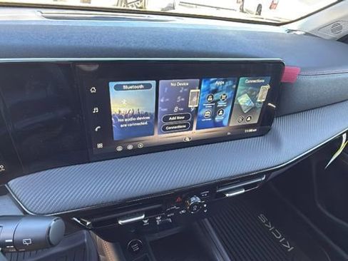 New 2026 Nissan Kicks SR image 15