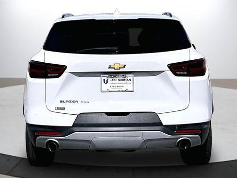 Used 2024 Chevrolet Blazer LT image 8
