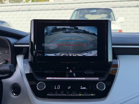 Certified 2025 Toyota Corolla SE w/ Convenience Package image 25