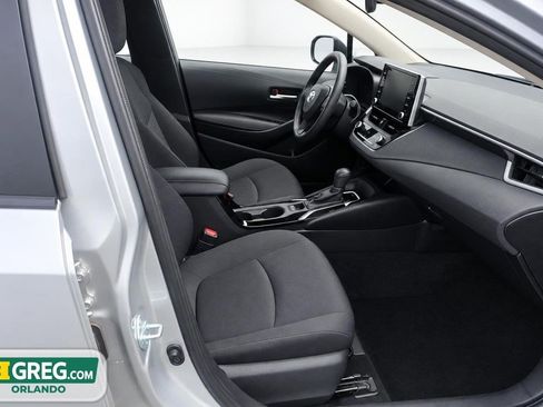 Used 2021 Toyota Corolla LE FWD image 11