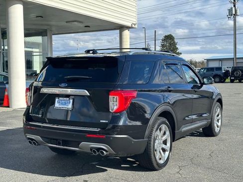 Used 2020 Ford Explorer Platinum image 2
