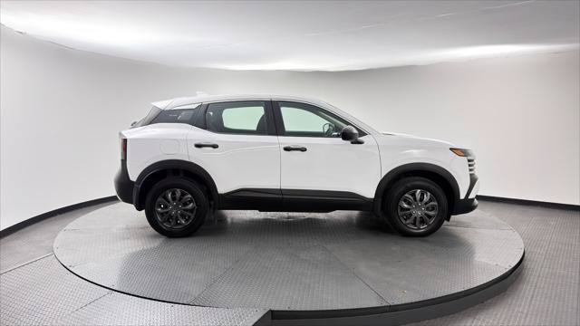 Used 2025 Nissan Kicks S FWD image 9