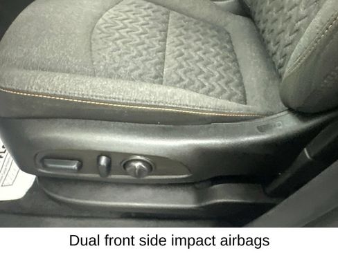 Used 2022 Chevrolet Equinox LT FWD image 36