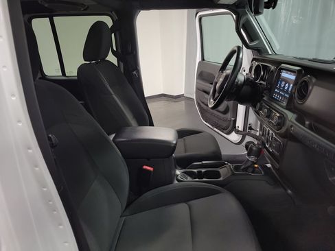 Used 2022 Jeep Wrangler Unlimited Sport AWD/4WD image 21