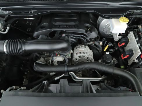 Used 2019 RAM 1500 Laramie image 19