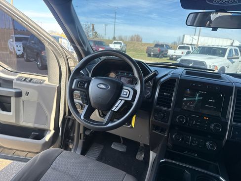 Used 2019 Ford F250 XLT w/ XLT Premium Package image 33