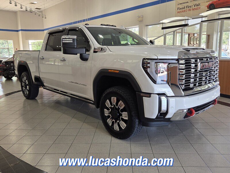 Used 2025 GMC Sierra 2500 Denali w/ Denali Reserve Package AWD/4WD image 3